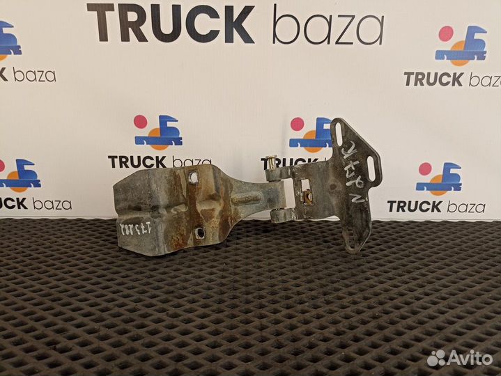 81611450002 Петля капота Man TGA