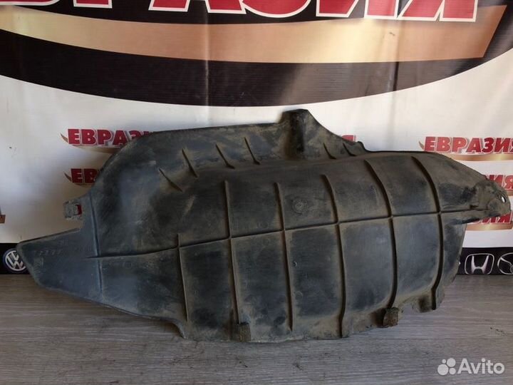 Подкрылок задний левый Toyota Vista V40 1996