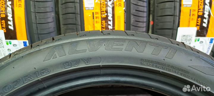 Pace Alventi 245/40 R18