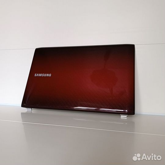 Крышка матрицы ноутбука Samsung R720 R730 R780