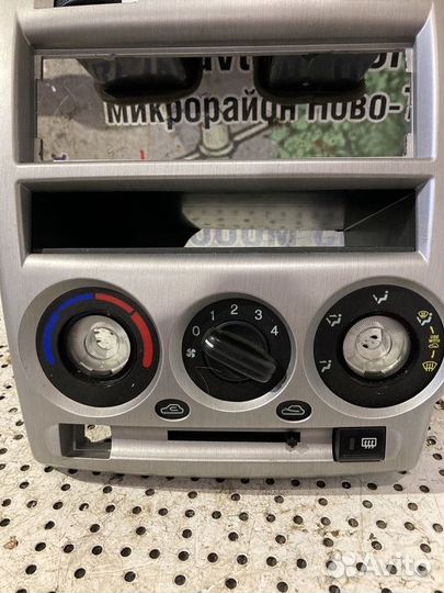 Рамка центральная в торпедо Hyundai Getz