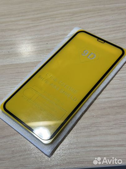 Защитное стекло на iPhone 11/XR