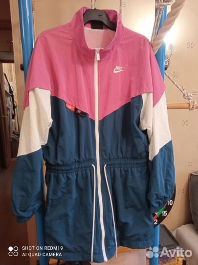 Ветровка женская nike s/ xs оригинал