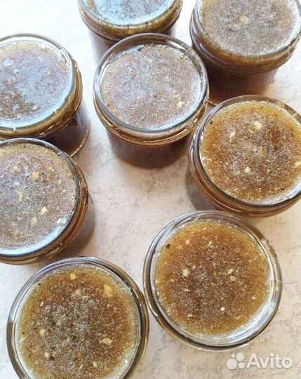 Мед волшебный для него