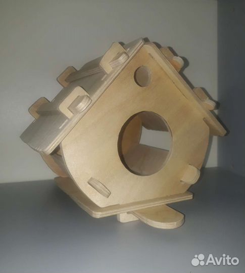 Кормушка для птиц