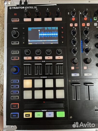 DJ Контроллер NI Traktor S8