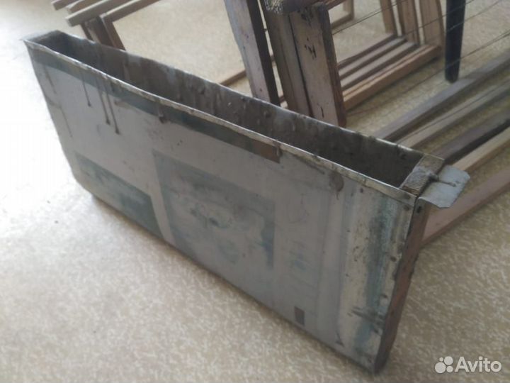 Рамки для ульев, кормушки внутренние