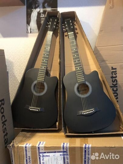 Акустическая гитара
