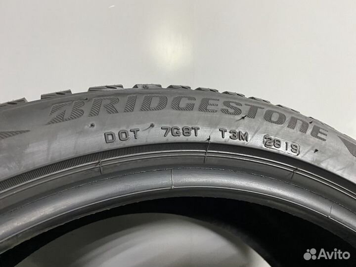Bridgestone Blizzak LM-001 245/40 R19