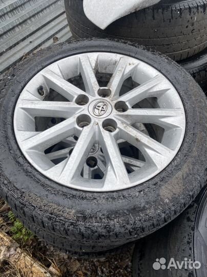 Продам диски оригинал Camry R16
