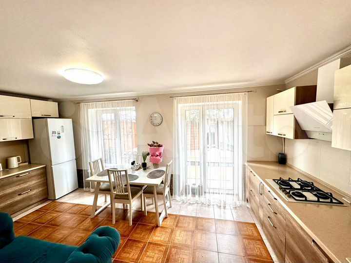 Таунхаус 130 м² на участке 3 сот.