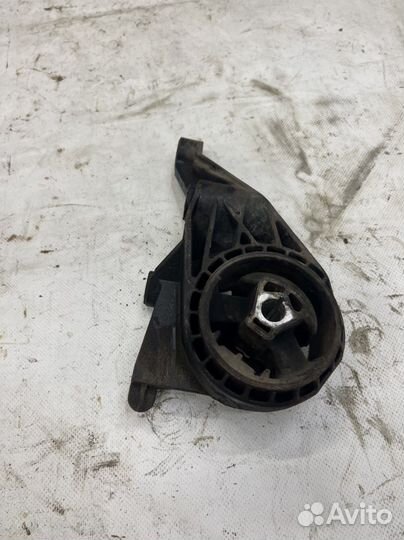 Опора двигателя передняя opel astra j АКПП