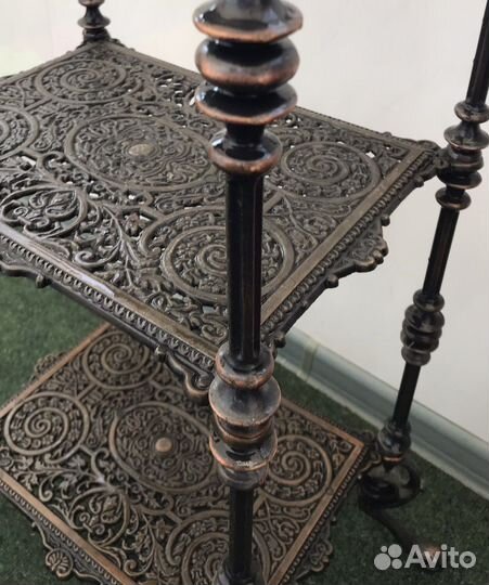 Этажерка винтажная, трехярусная, ажурная