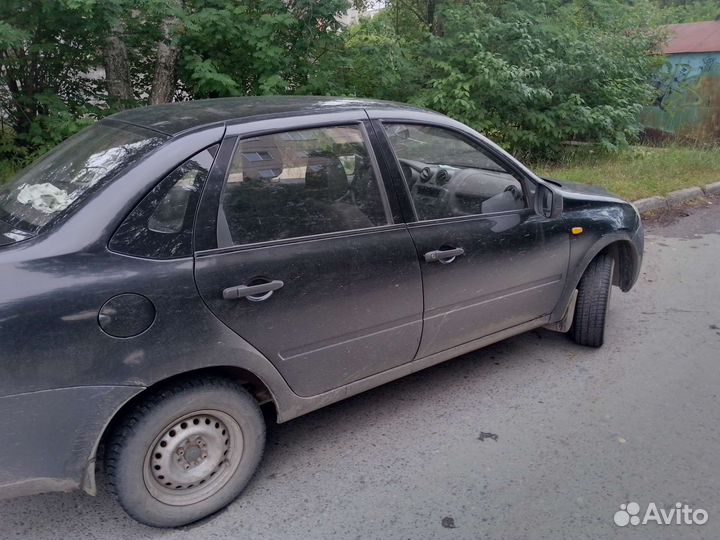 LADA Granta 1.6 МТ, 2014, битый, 107 000 км