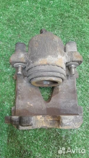 Суппорт передний правый Audi A3 8P 1.6 BSE (102