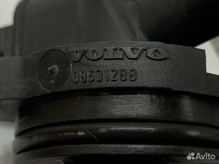 Клапан вент картерных газов Volvo S60 S80 8631288