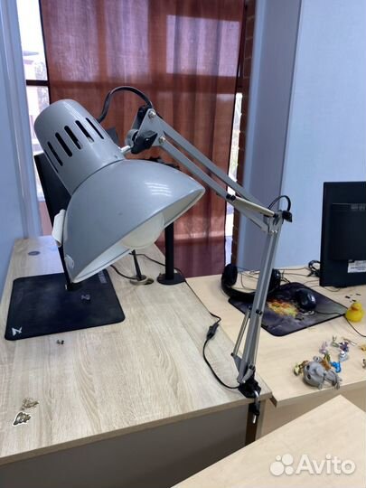 Лампа настольная