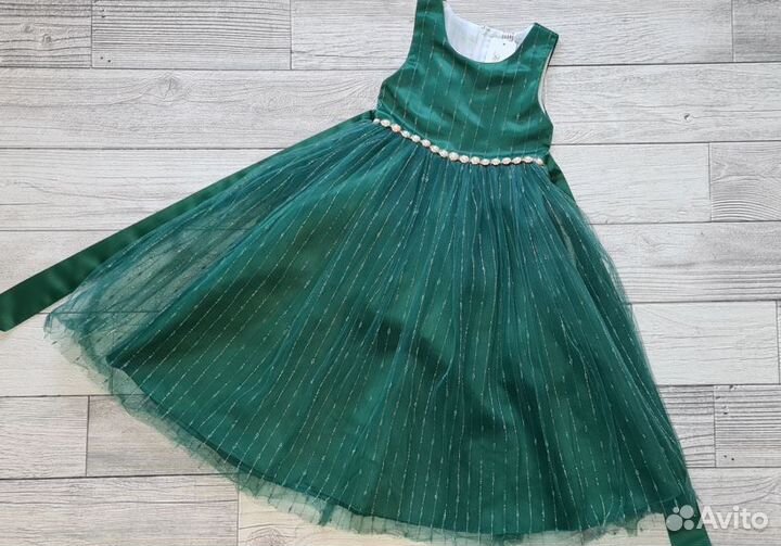 Новое Платье для девочки в пол зеленое118-122 см