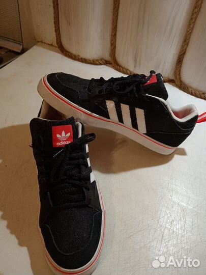 Кроссовки Adidas 43р