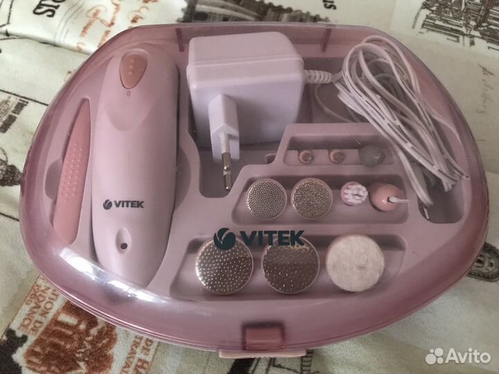 Маникюрный набор Vitek