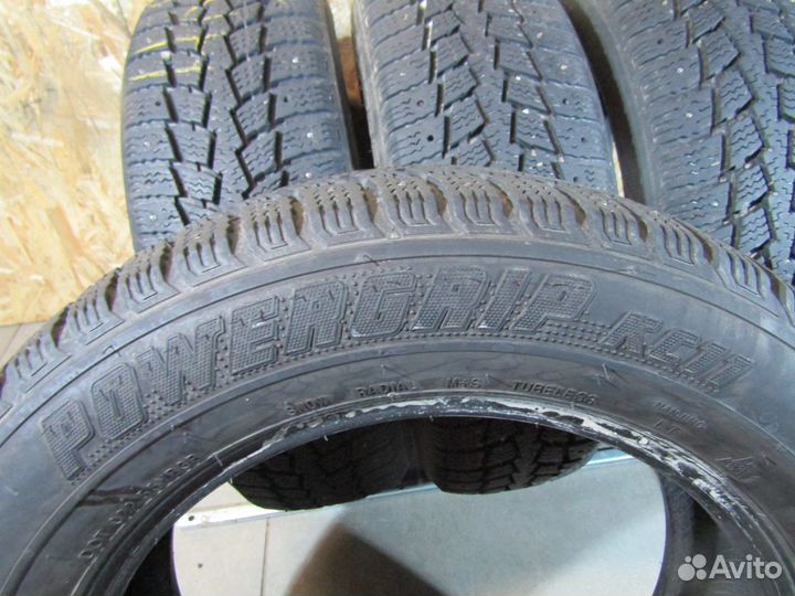 Kumho Power Grip KC11 215/60 R17