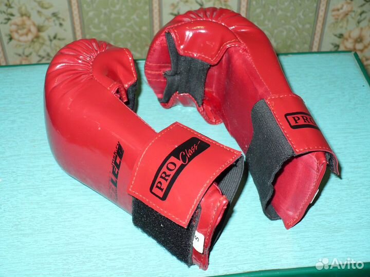 Перчатки для единоборств