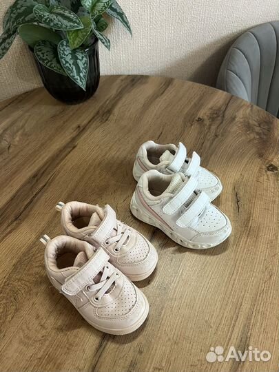 Кроссовки для девочки 22 размер