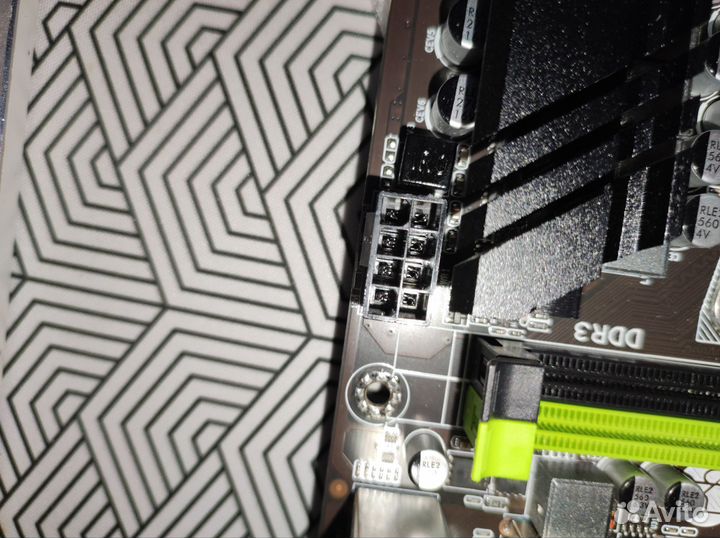 Материнская плата