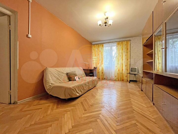 2-к. квартира, 54 м², 3/15 эт.