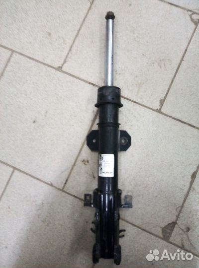 Амортизатор передний прав Mercedes Vito W447