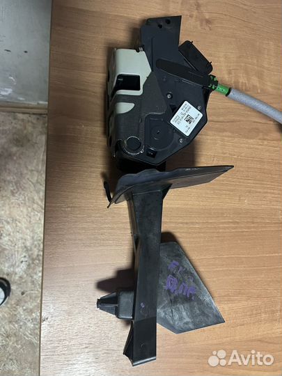 Замок двери передний правый ford kuga 2