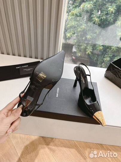 Туфли Yves Saint Laurent