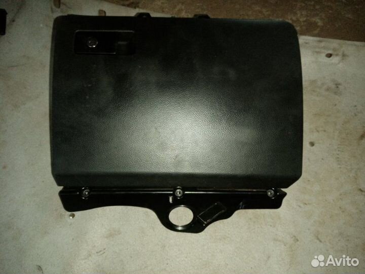 Бардачок Volkswagen Passat B6 CAX 2008