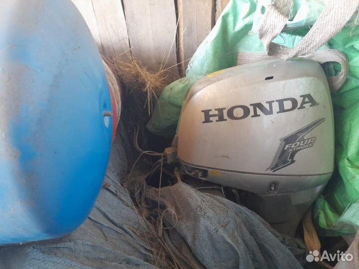 Моторная лодка