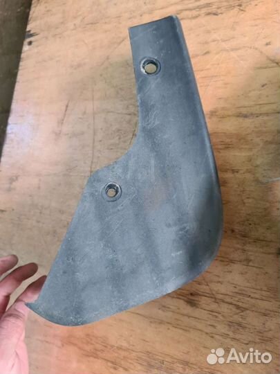 Брызговики передние Nissan Juke 2011