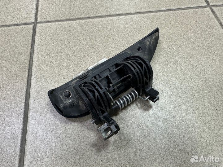 Ручка передней правой двери Renault Logan 2