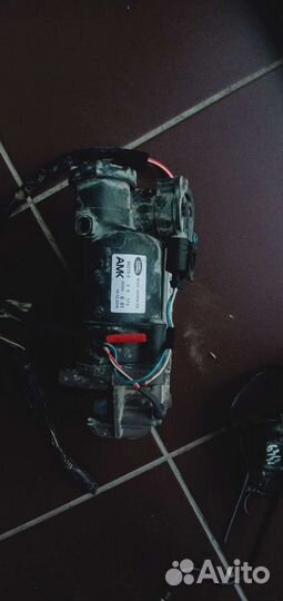 Компрессор пневмоподвески Lend Rover Discovery 3