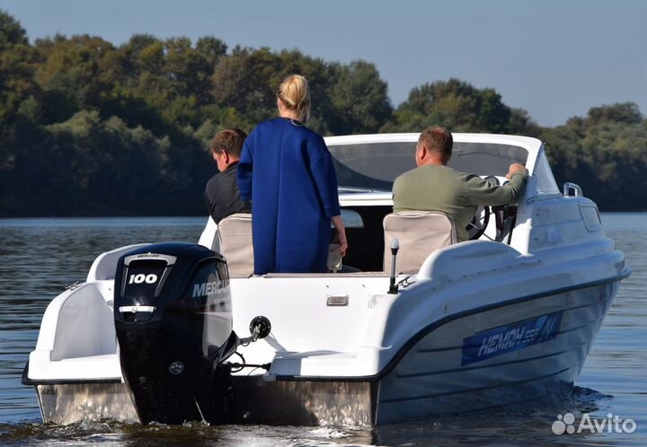 Новый катер с каютой Неман 550 комбинированный