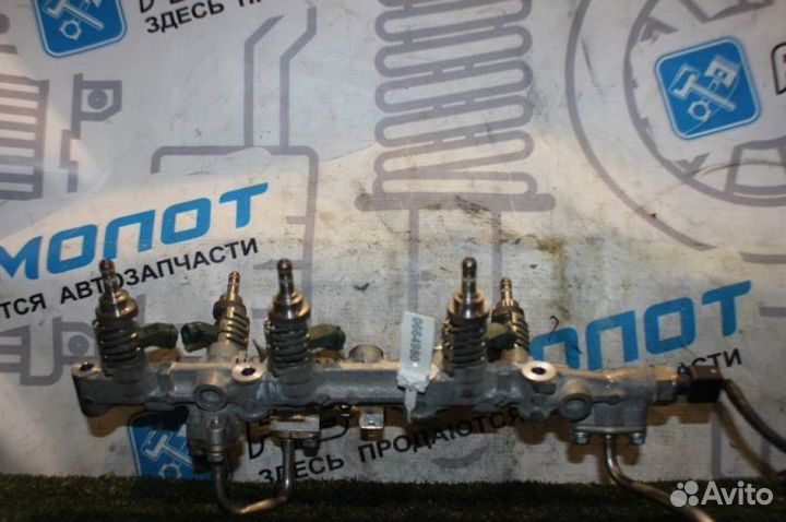 Топливная рампа Toyota Crown GRS182 3GR