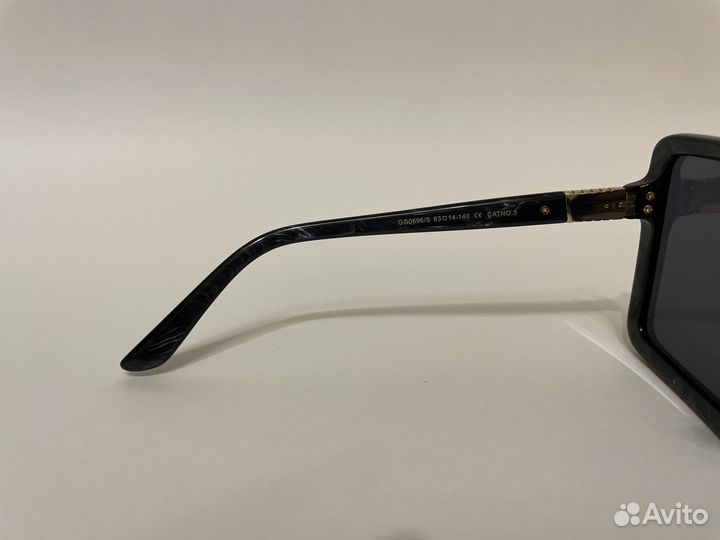 Солнцезащитные очки женские Gucci