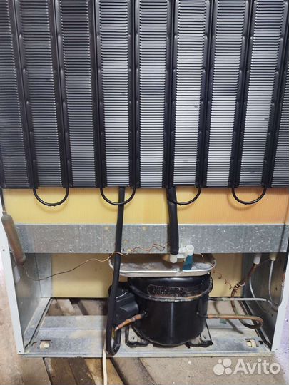 Холодильник бу Stinol