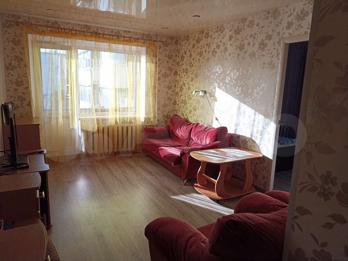 3-к. квартира, 46 м², 3/5 эт.
