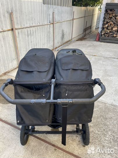 Коляска для двойни