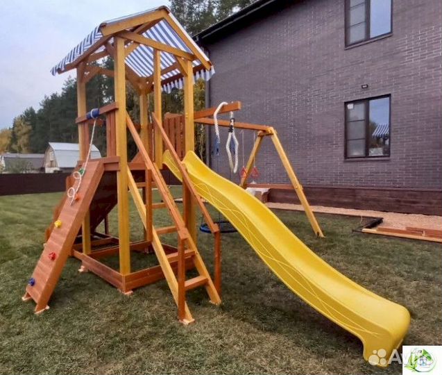 Детская площадка для игры