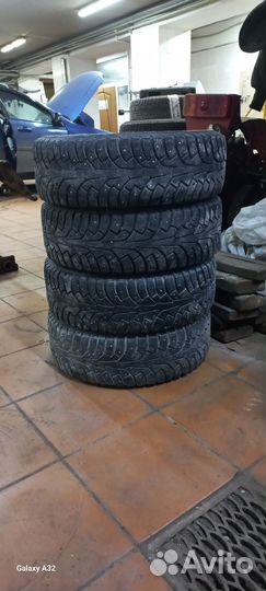 Продам резину зимнюю 185 / 65 / R 14