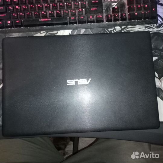 Ноутбук asus x551m