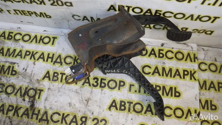 Блок педалей Renault Duster 2012