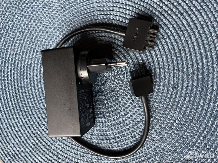 Зарядное устройство для квадрокоптера Parrot