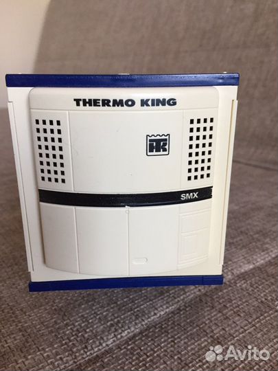 Полуприцеп-рефрижератор Nerko с тягачом Volvo FL10