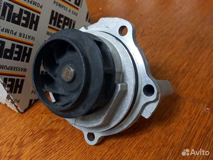 Водяной насос hepu P545